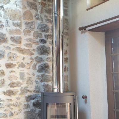 Fonte Flamme Mesa 7kW sur conduit MODINOX PTR30 150mm (Valcivières)