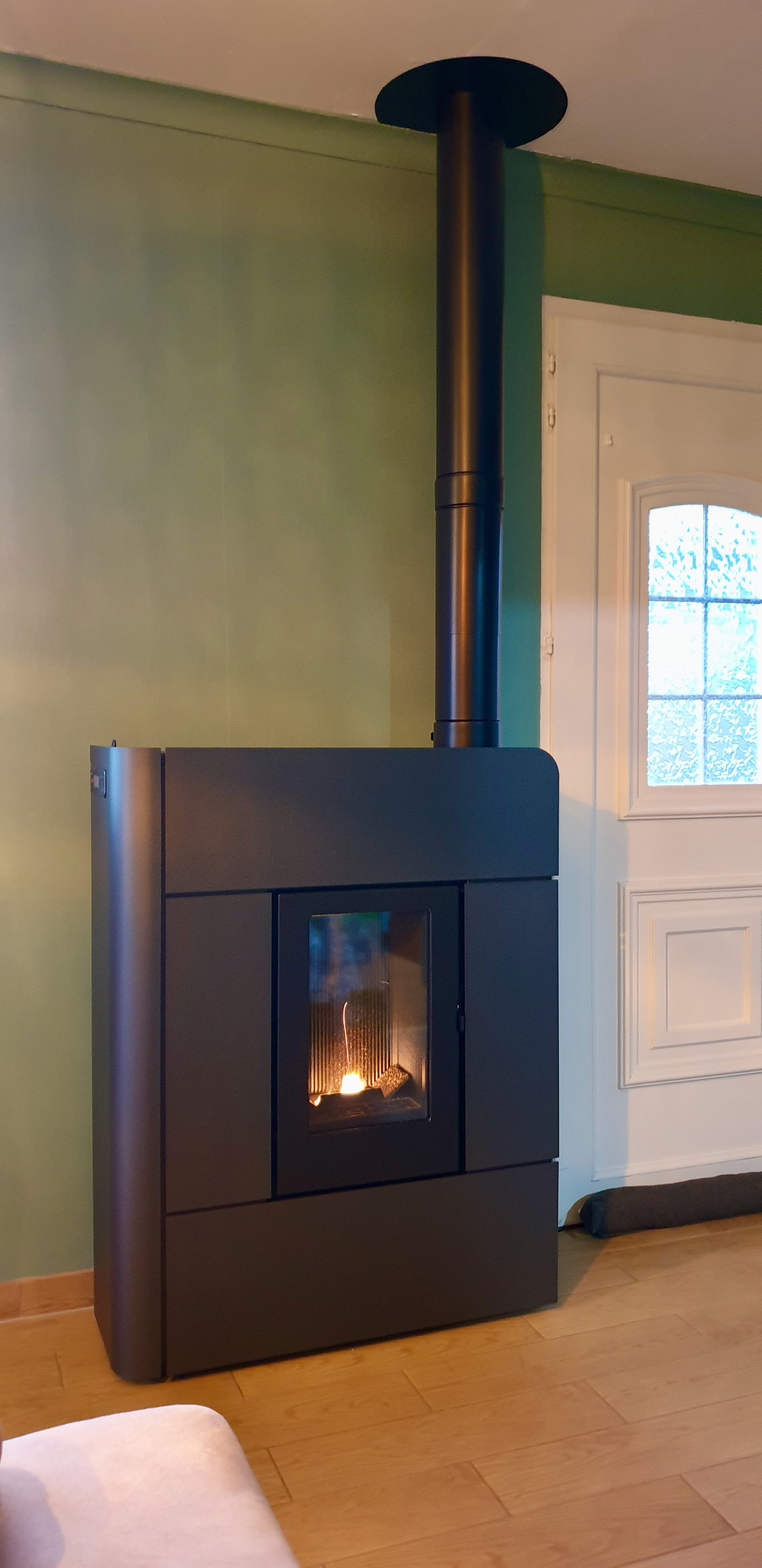 MCZ Raam Up 8kW avec Netatmo / conduit isolé MODINOX PTR30 80mm (La Roche Blanche)